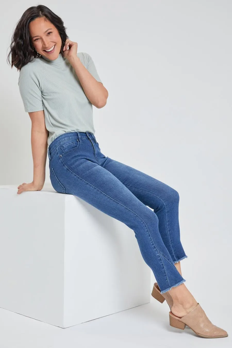 Women's Skinny Jean With Side Seam Insert Sustainable